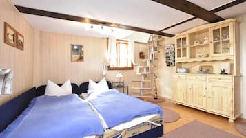 3 bedrooms, individually furnished, bed sheets