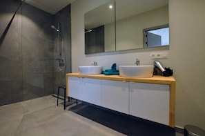 Casa Deluxe, 6 camere da letto | Bagno | Doccia