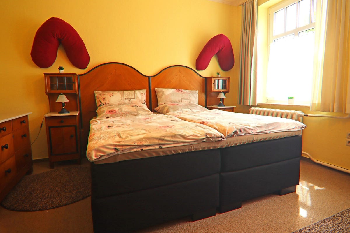 Deluxe-Apartment, 1 Schlafzimmer | 2 Schlafzimmer, individuell eingerichtet, Bettwäsche
