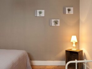 Classic Bungalow, 4 Bedrooms | Interior detail