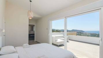 Villa clásica, 4 habitaciones | 7 dormitorios, mobiliario individual, ropa de cama