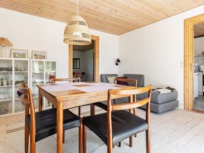 Classic House, 1 Bedroom | Interior - 4 Person Holiday Home in Laeso (Læsø)