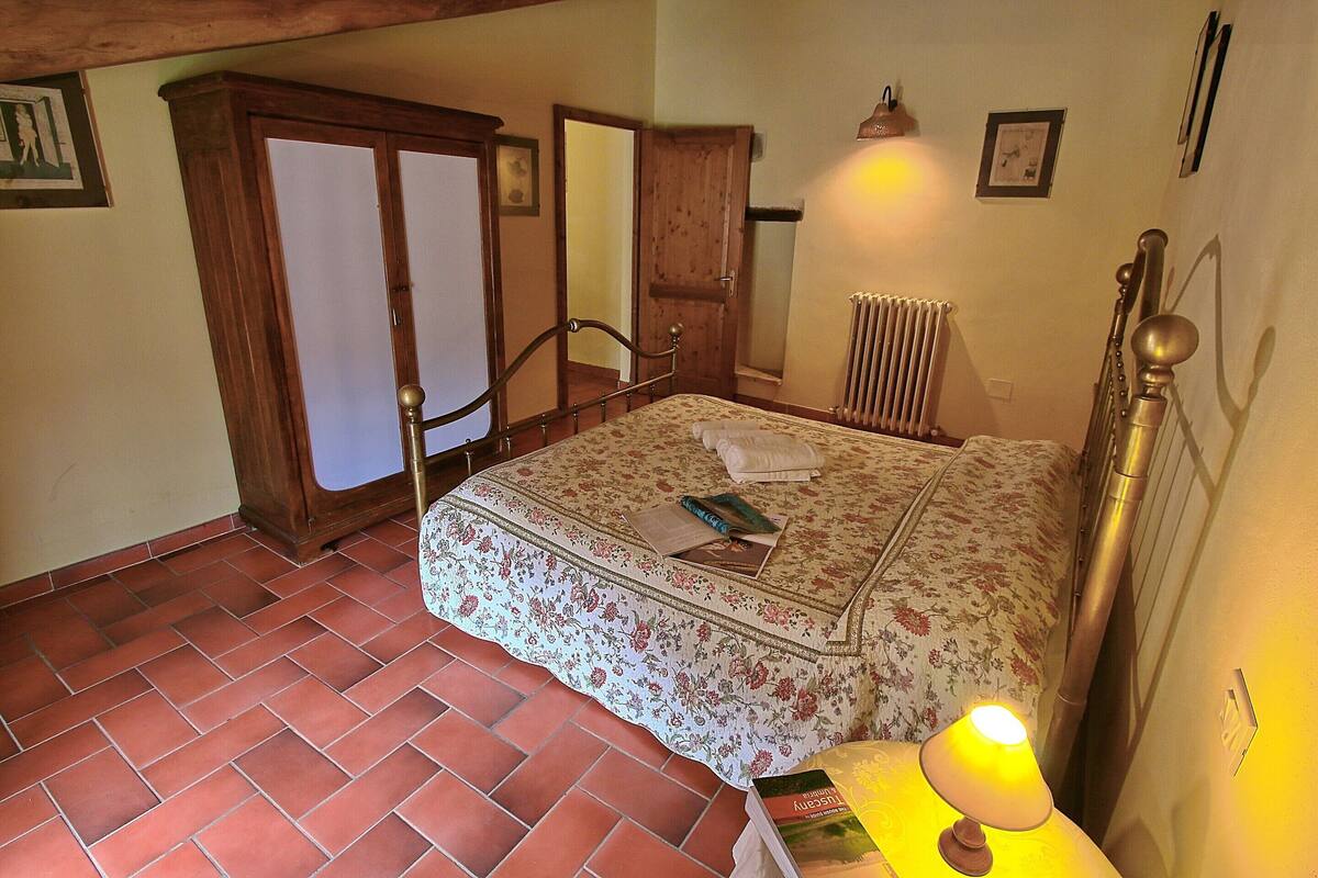 Classic House, 4 Bedrooms | 10 bedrooms, individually furnished, bed sheets