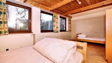 9 chambres, ameublement personnalisé