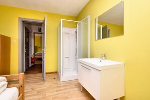 9 bedrooms, individually furnished