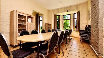 Klassieke cottage, meerdere slaapkamers | Dineren