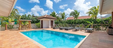 Indoor pool, outdoor pool