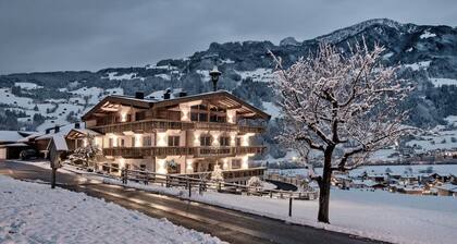 Farmhouse in Schwendau With Ski Storage