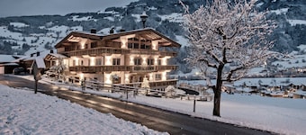 Farmhouse in Schwendau With Ski Storage