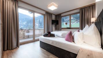 5 bedrooms, individually furnished, bed sheets