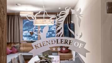 Classic House, 1 Bedroom | Dining