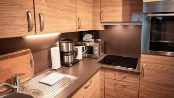 Comfort-Haus, 3 Schlafzimmer | Eigene Küche | Kühlschrank, Mikrowelle, Ofen, Geschirrspüler