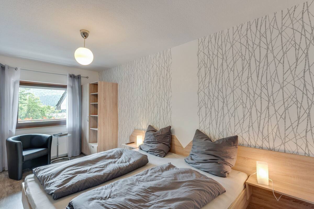 Classic Apartment, 3 Bedrooms | 3 bedrooms, individually furnished, bed sheets