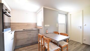 Classic-Bungalow, 2 Schlafzimmer | Speisen