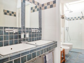 Shower - Apartment in Quiet and Green Environment With Swimming Pool (Modigliana)