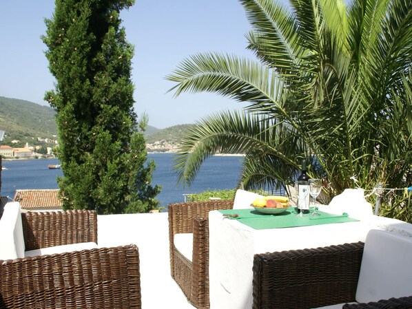 Classic Apartment, 1 Bedroom | Balcony - Rustic Apartment in Vis With Sea-view (Vis)