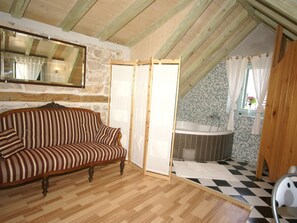 Classic Apartment, 1 Bedroom | Bathroom | Shower - Rustic Apartment in Vis With Sea-view (Vis)