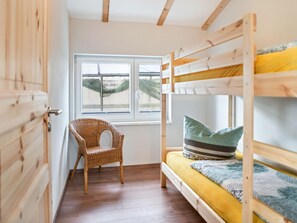 Classic House, 2 Bedrooms | 4 bedrooms, individually furnished, bed sheets
