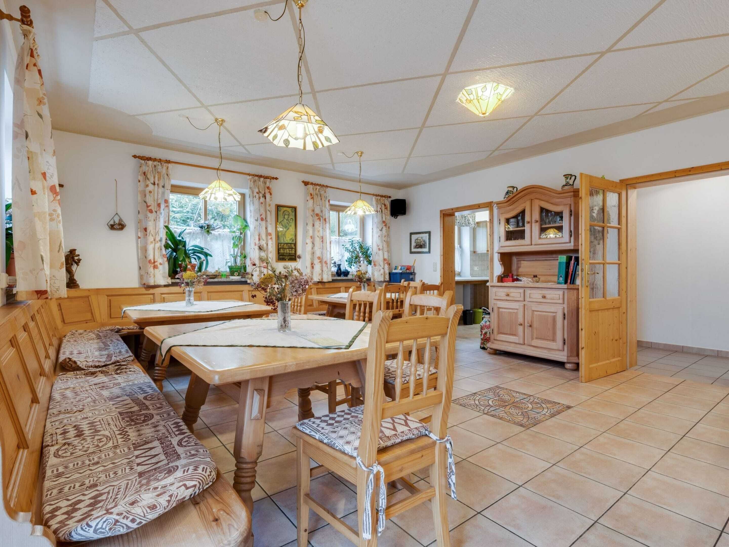 Deluxe Apartment, 2 Bedrooms | Living room