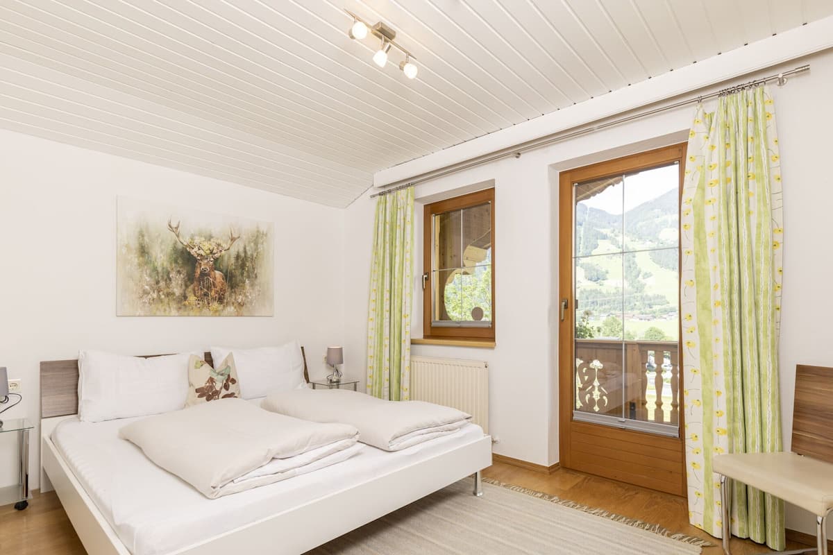 Apartament Deluxe, 2 dormitoris | 5 dormitoris, mobiliari individual i roba de llit