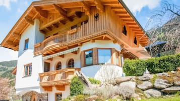 Apartamento luxo, 2 quartos | Fachada