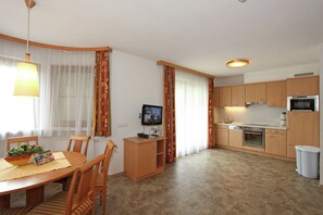 Luxury Apartment, 3 Bedrooms | Living room - Attractive Holiday Home in Kaltenbach on the Ski-slope (Stumm)