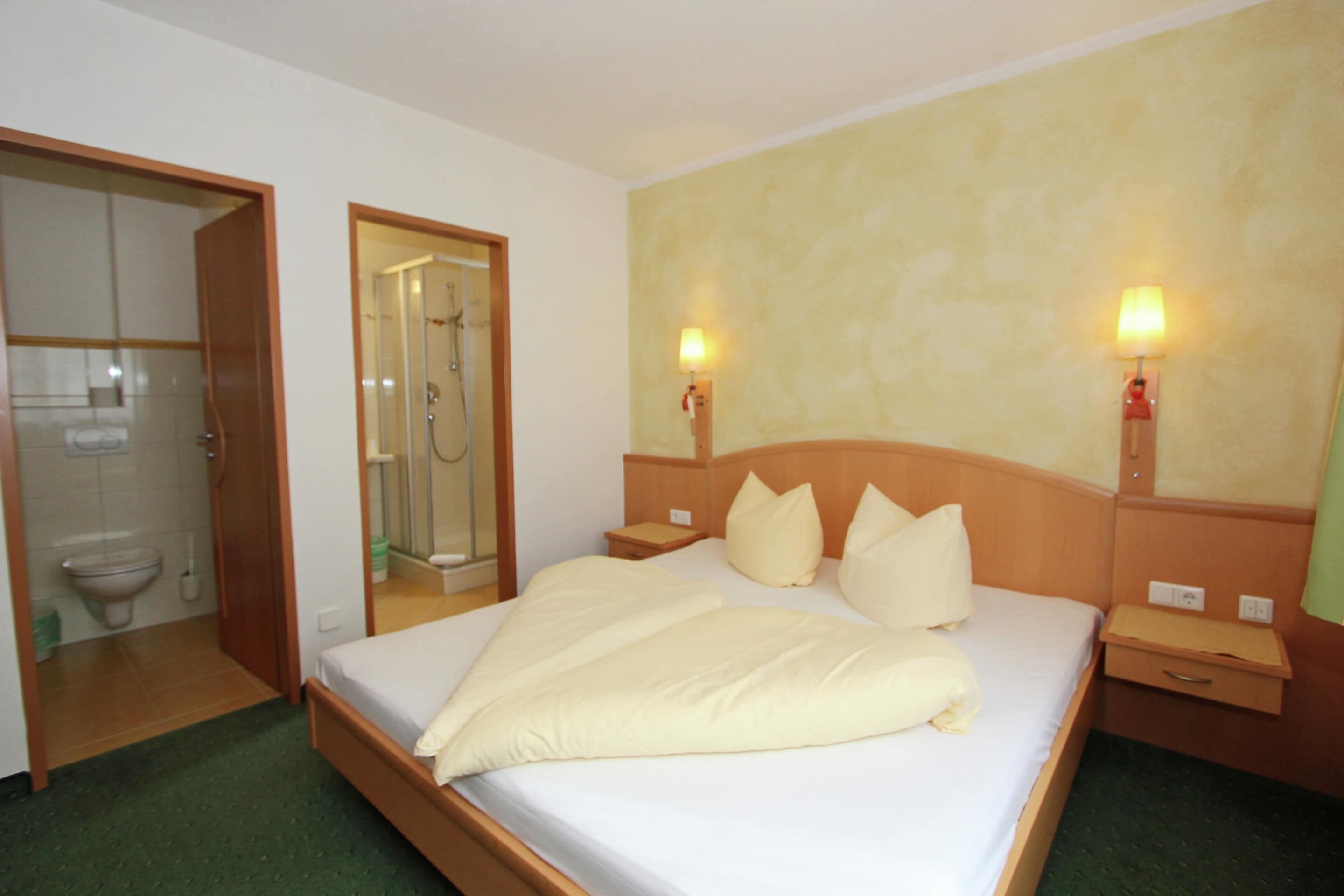 Classic Apartment, Multiple Bedrooms | 26 bedrooms, bed sheets