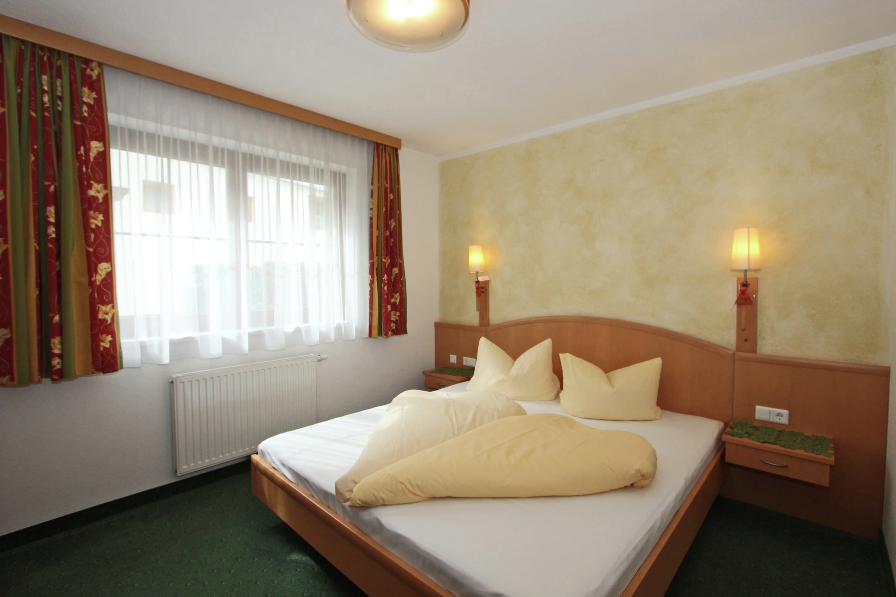 Classic Apartment, Multiple Bedrooms