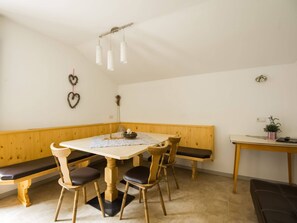 Dining - Lovely Apartment in Hainzenberg Next to Forest (Hainzenberg)