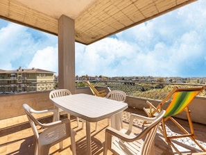 Comfort Apartment, 3 Bedrooms | Balcony