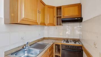 Frigorifero, forno, macchina per tè/caffè, bollitore elettrico