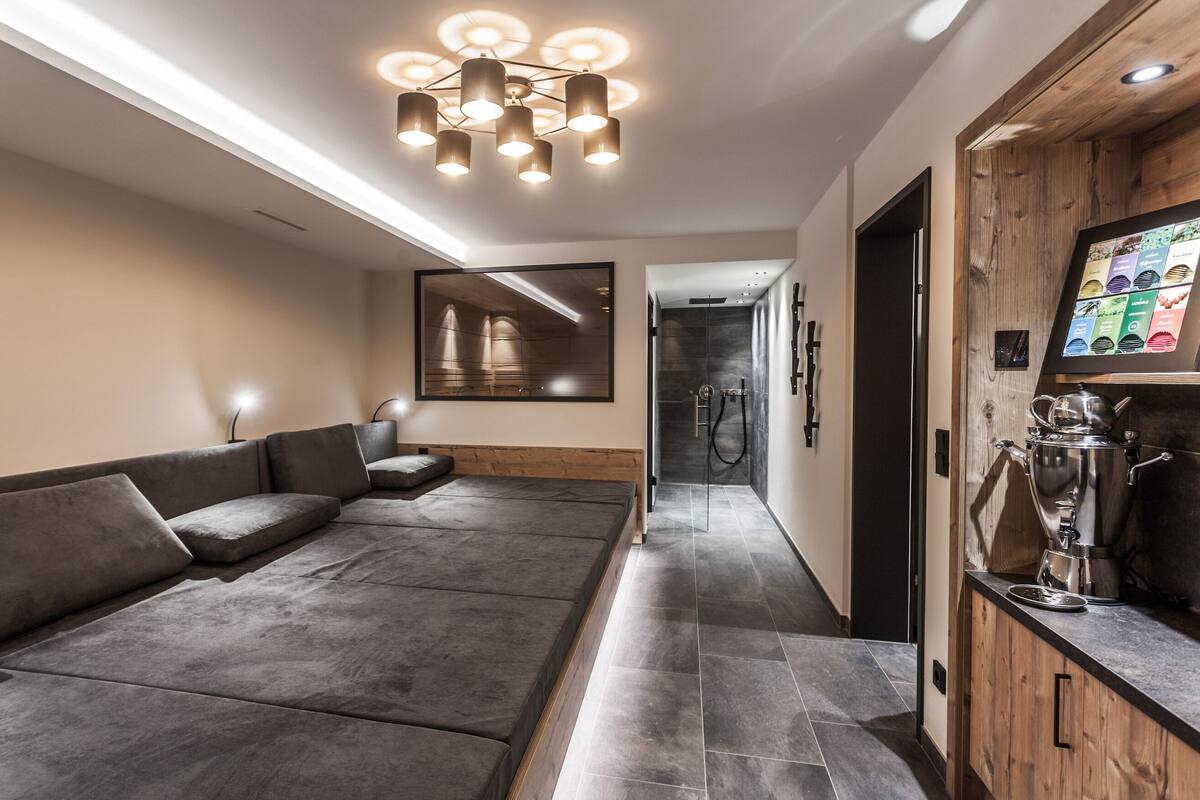 Classic-Chalet, Mehrere Schlafzimmer | 47 Schlafzimmer, Bettwäsche