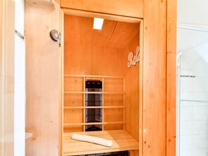 Deluxe House, 3 Bedrooms | Spa treatment - Fabelhaftes Ferienhaus in Thorstorf in Meeresnaehe (Warnow)