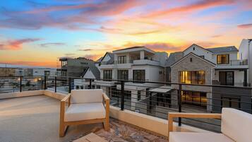 المنطقة المحيطة بالمنشأة