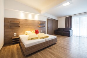 Comfort Apartment, 1 Bedroom | 4 bedrooms, individually furnished, bed sheets - Apartment in Kleinarl Near Ski-area With Balcony & Parking (Kleinarl)