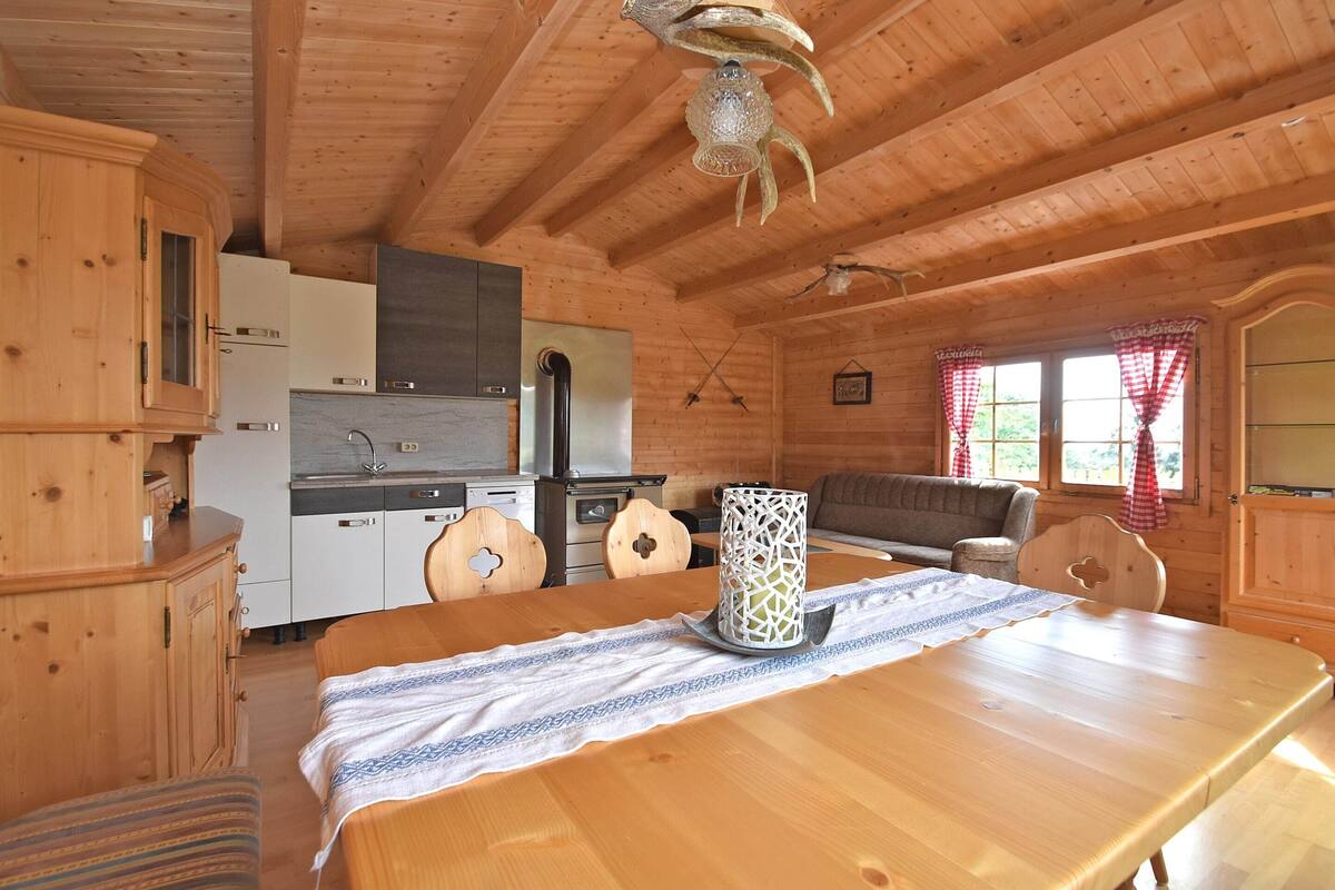 Lägenhet Deluxe - 3 sovrum | Eget kök | Kylskåp, mikrovågsugn, ugn och kaffe- och tebryggare