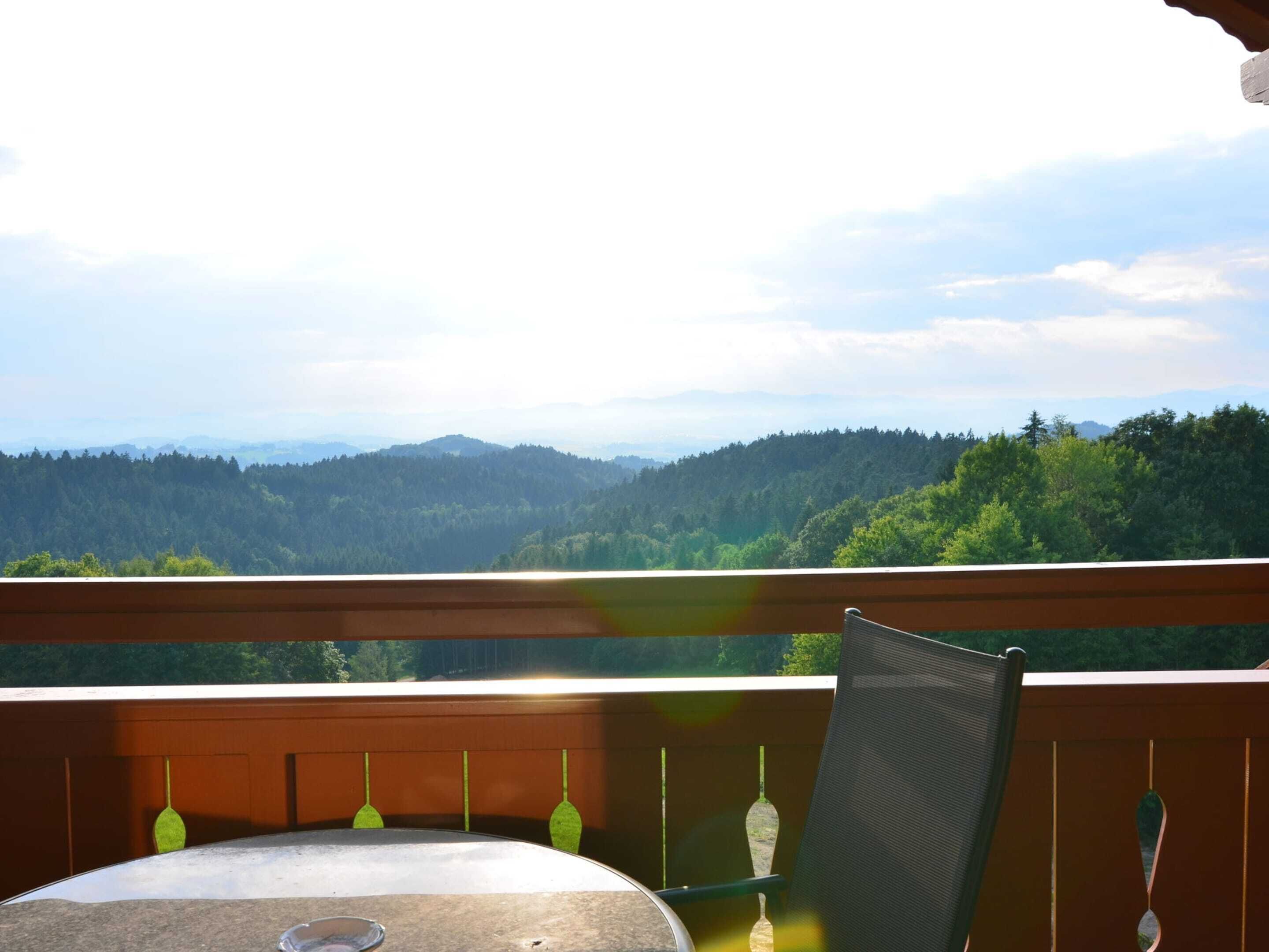 Apartemen Deluks, 3 kamar tidur | Balkon