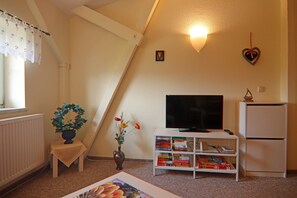 Classic-Apartment, 2 Schlafzimmer | Wohnzimmer