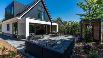 Comfort Villa, 3 Bedrooms | Exterior