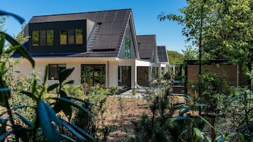 Comfort Villa, 3 Bedrooms | Exterior