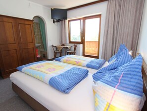คอมฟอร์ทอพาร์ทเมนท์, 4 ห้องนอน | 7 ห้องนอน, ผ้าปูที่นอน