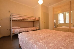 Deluxe Apartment, 2 Bedrooms | 7 bedrooms, individually furnished, bed sheets