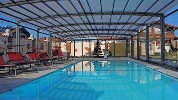 Indoor pool, outdoor pool