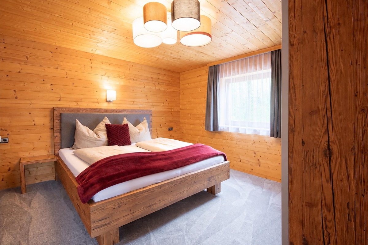 Comfort Apartment, 2 Bedrooms | 4 bedrooms, bed sheets