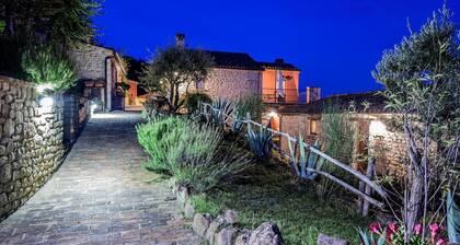 Gorgeous Apartment With Pool Near Sibillini Mountains