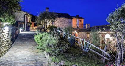 Gorgeous Apartment With Pool Near Sibillini Mountains
