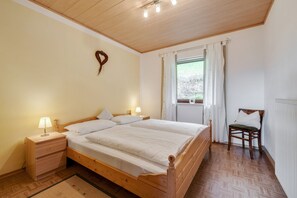 6 chambres, ameublement personnalisé, draps fournis