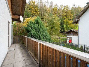 Nhà phong cách cổ điển, 3 phòng ngủ | Ban công