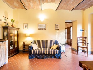 クラシック ハウス 2 ベッドルーム | リビングルーム