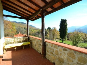 Classic Chalet, 3 Bedrooms | Balcony - Lovely Holiday Home With Private Pool (San Marcello Piteglio)